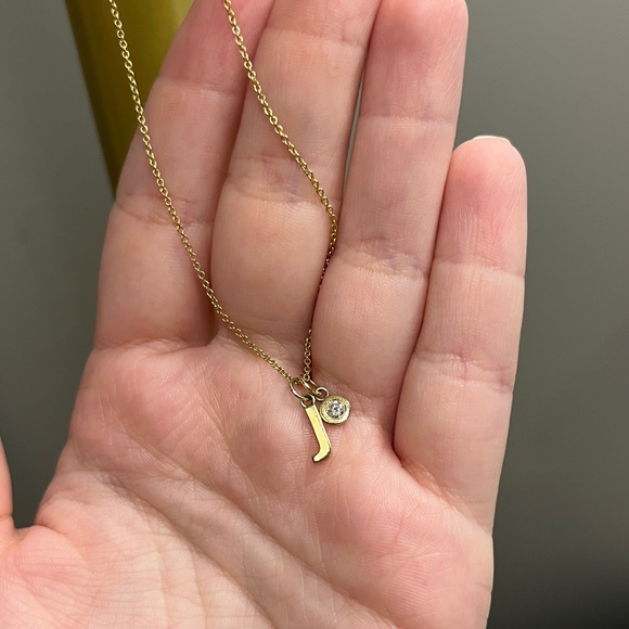 BNWT 14k Solid Yellow Gold Initial J Necklace with Lab Grown Diamond - Picture 15 of 16